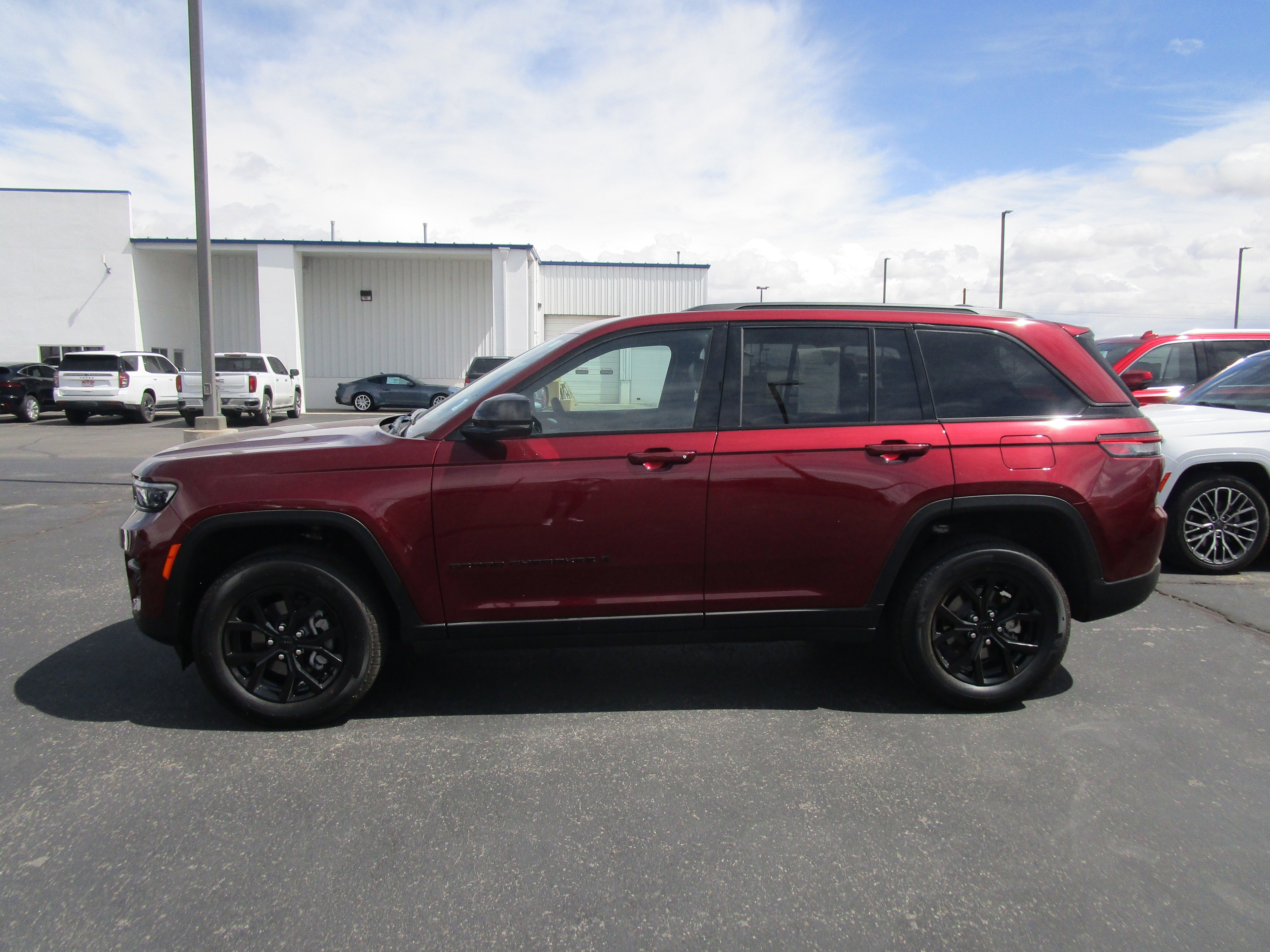 2025 Jeep Grand Cherokee Altitude