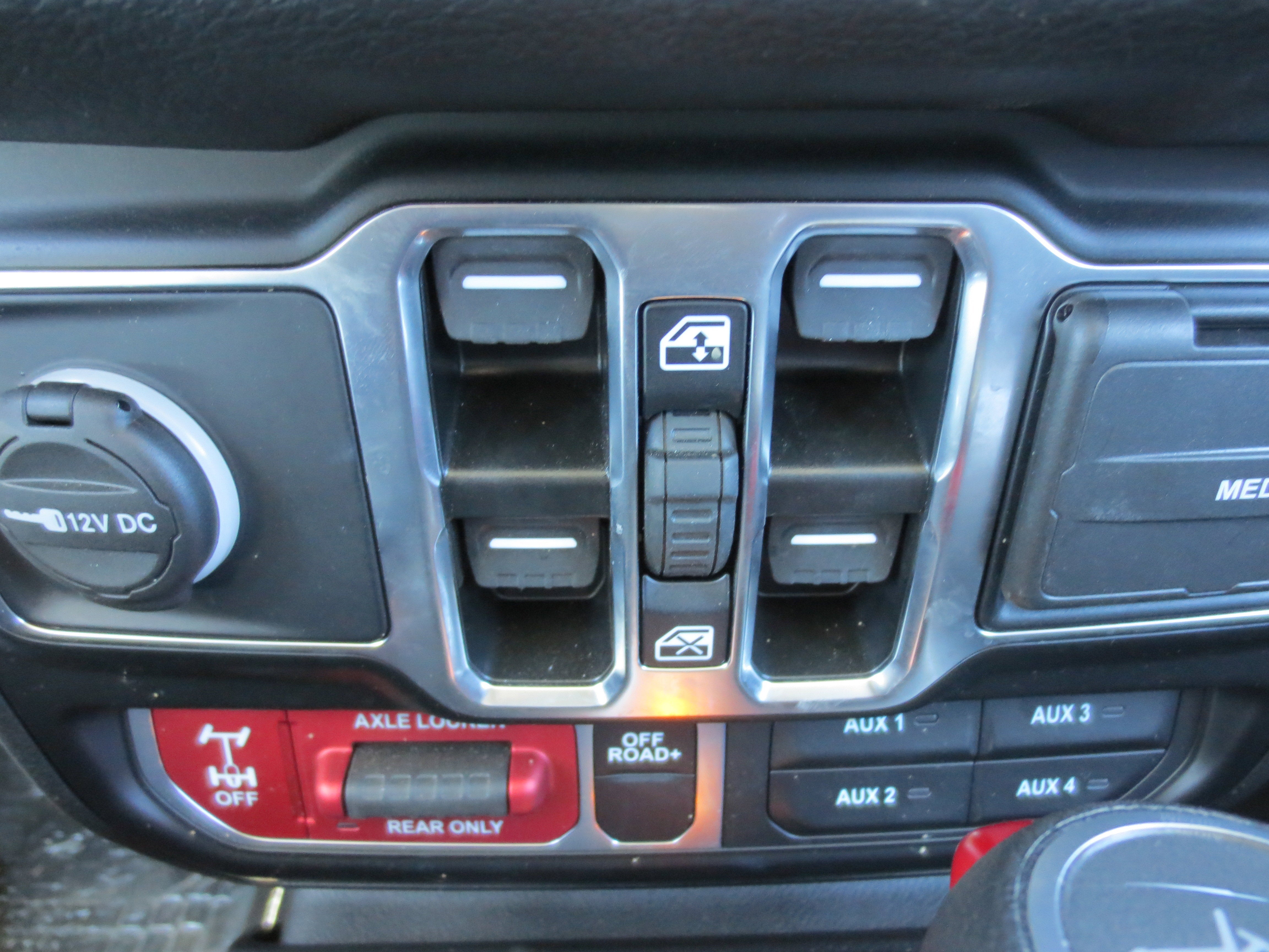 2025 Jeep Wrangler 4xe Willys