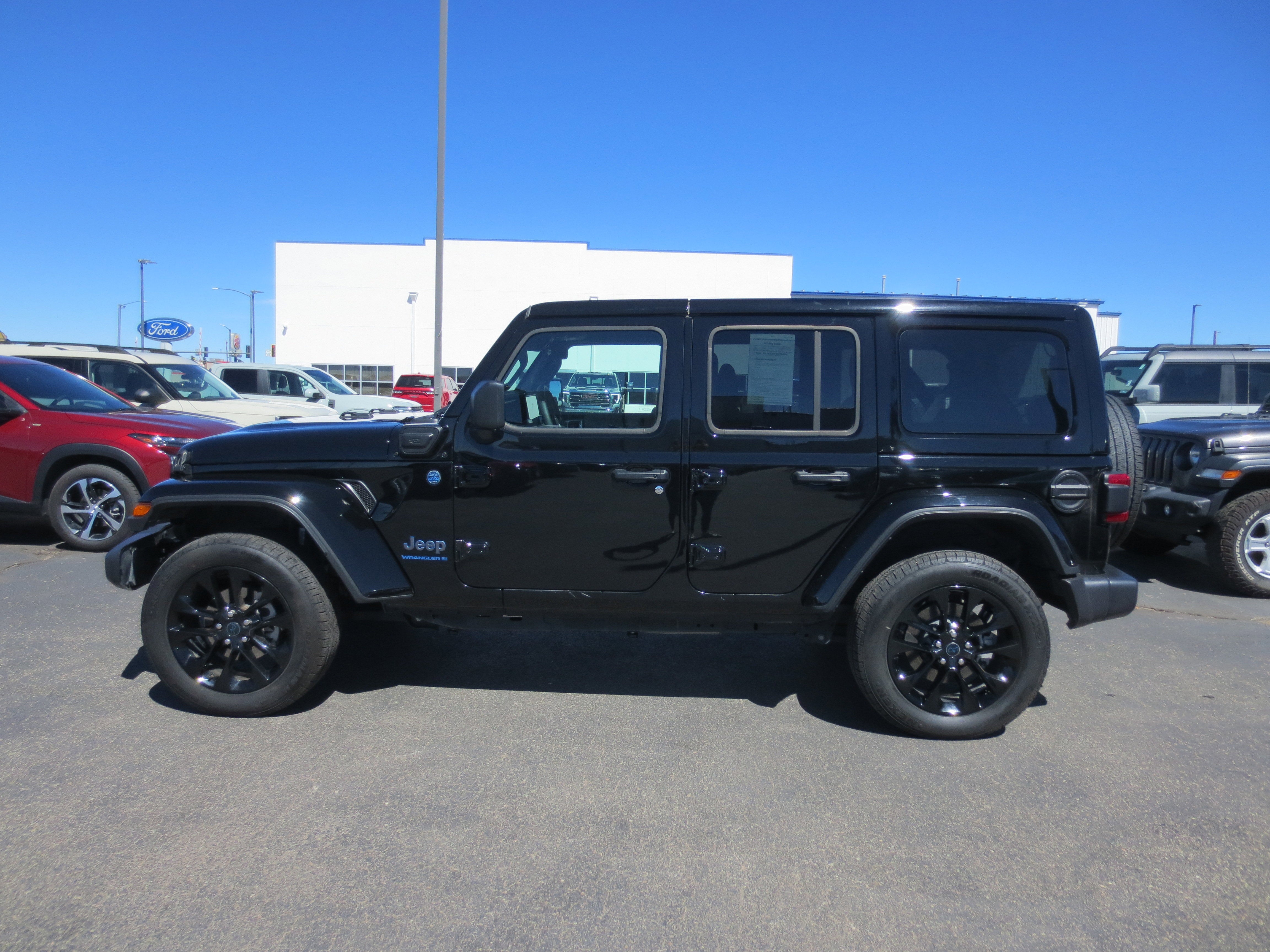2025 Jeep Wrangler 4xe Sahara