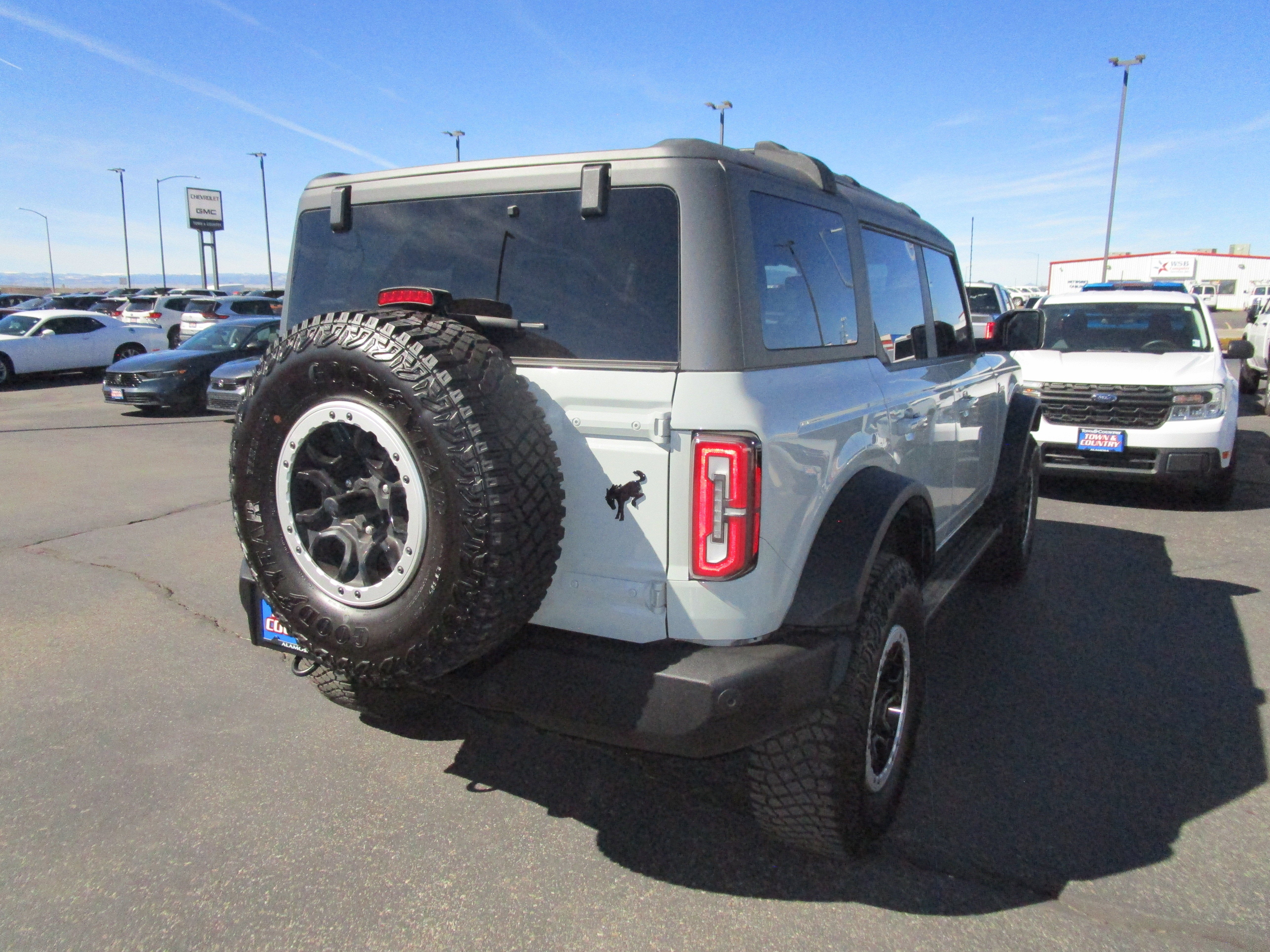 2024 Ford Bronco Outer Banks
