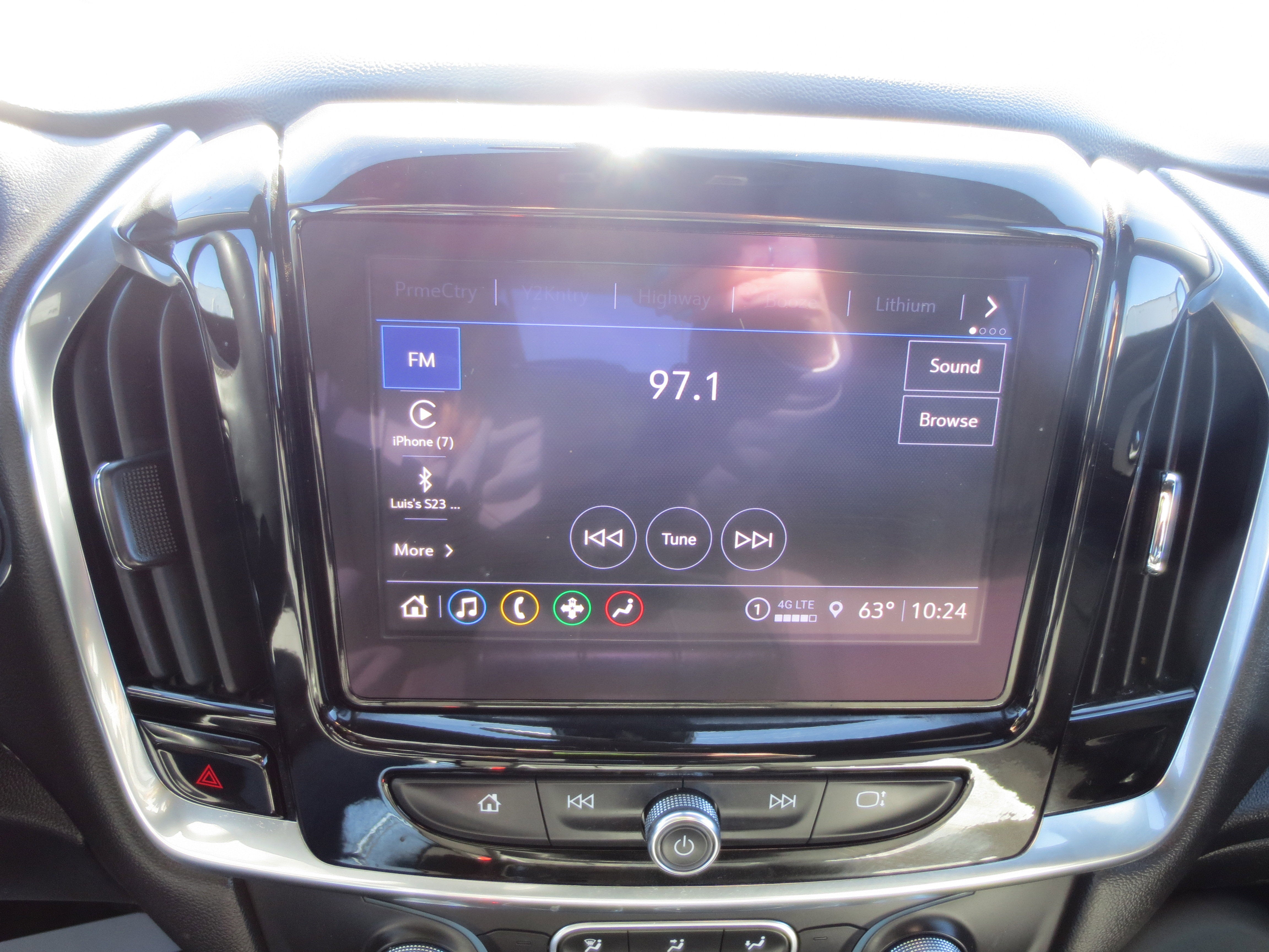 2023 Chevrolet Traverse LT Cloth