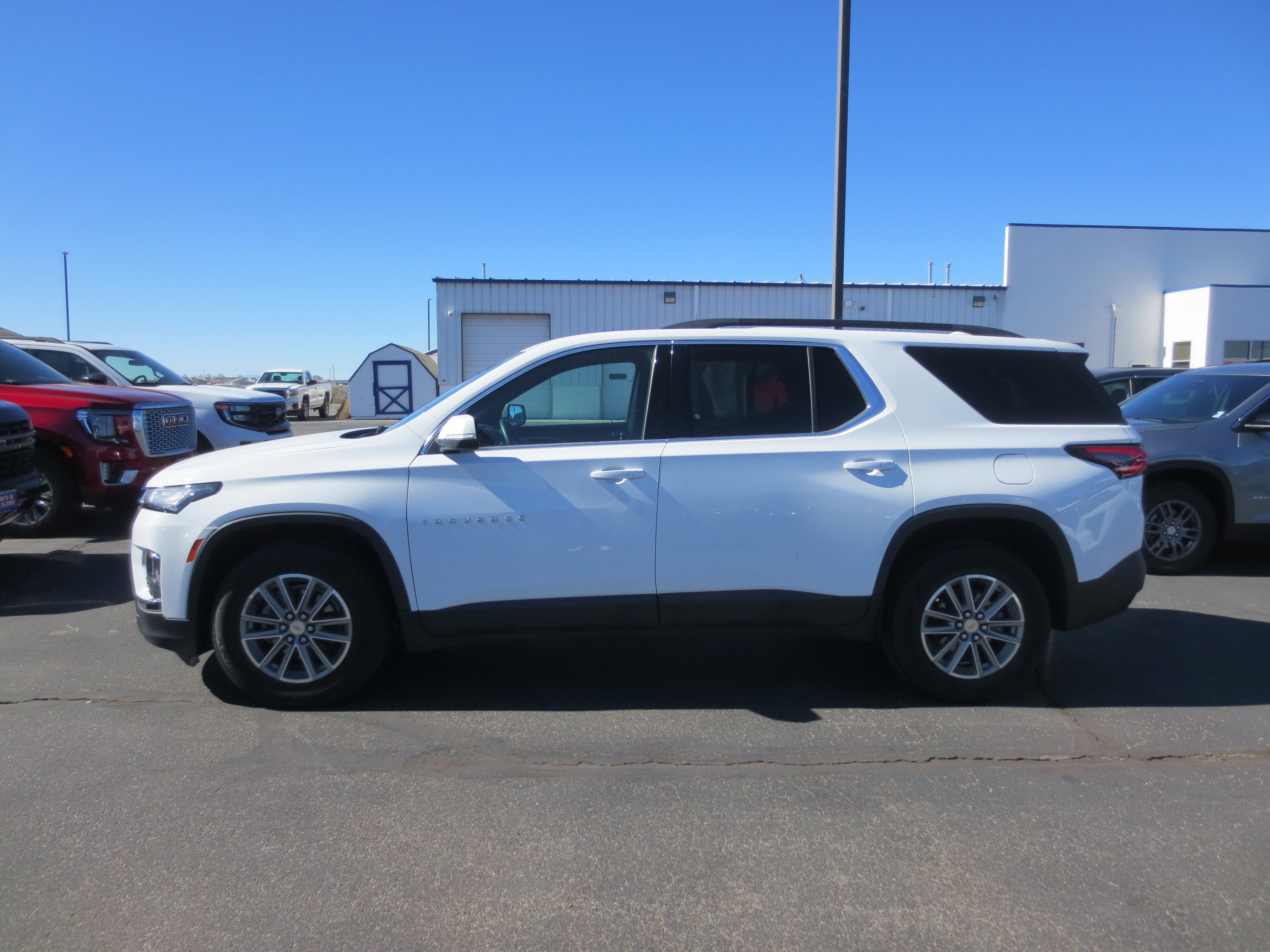 2023 Chevrolet Traverse LT Cloth