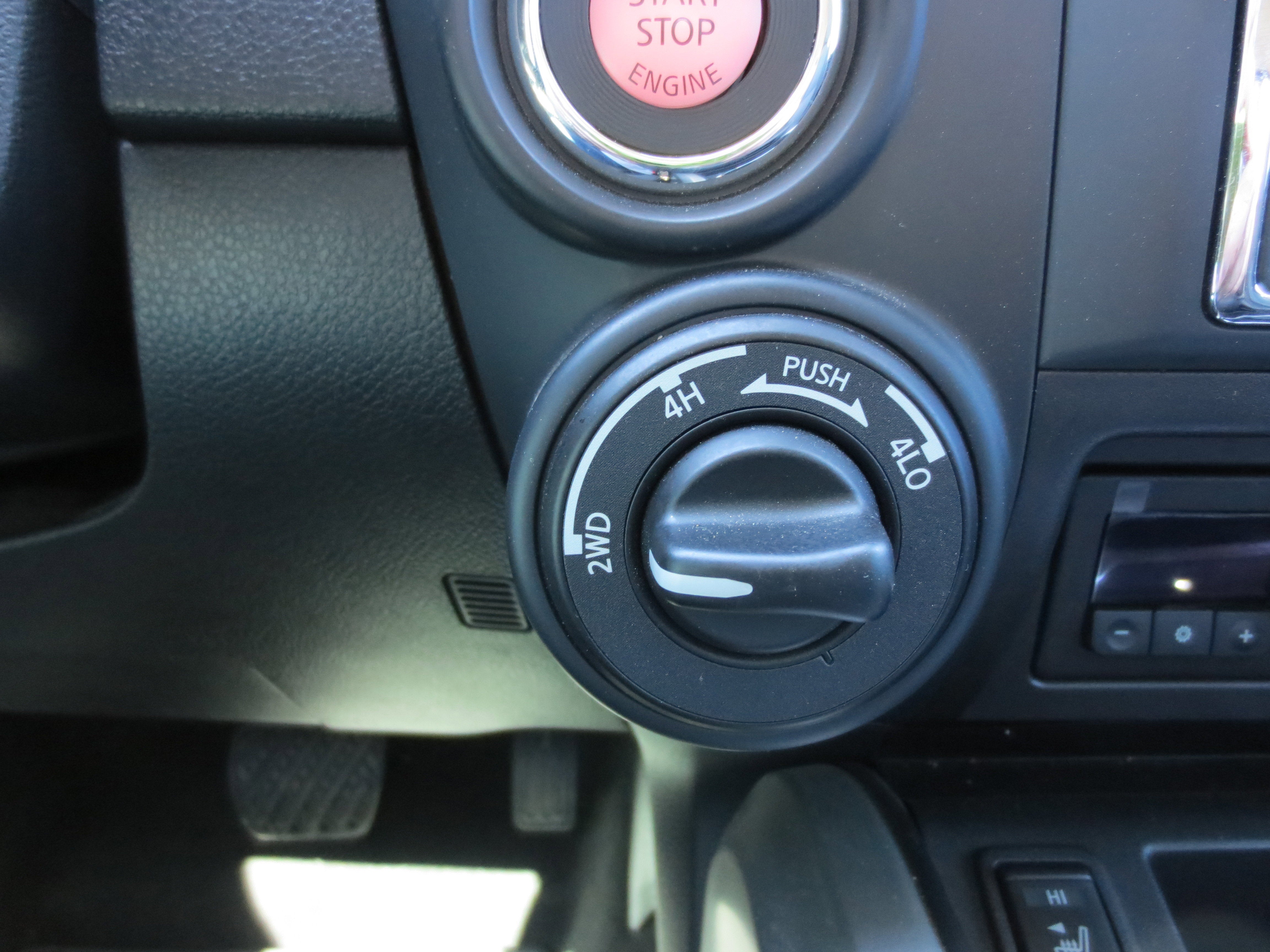 2024 Nissan Titan XD SV