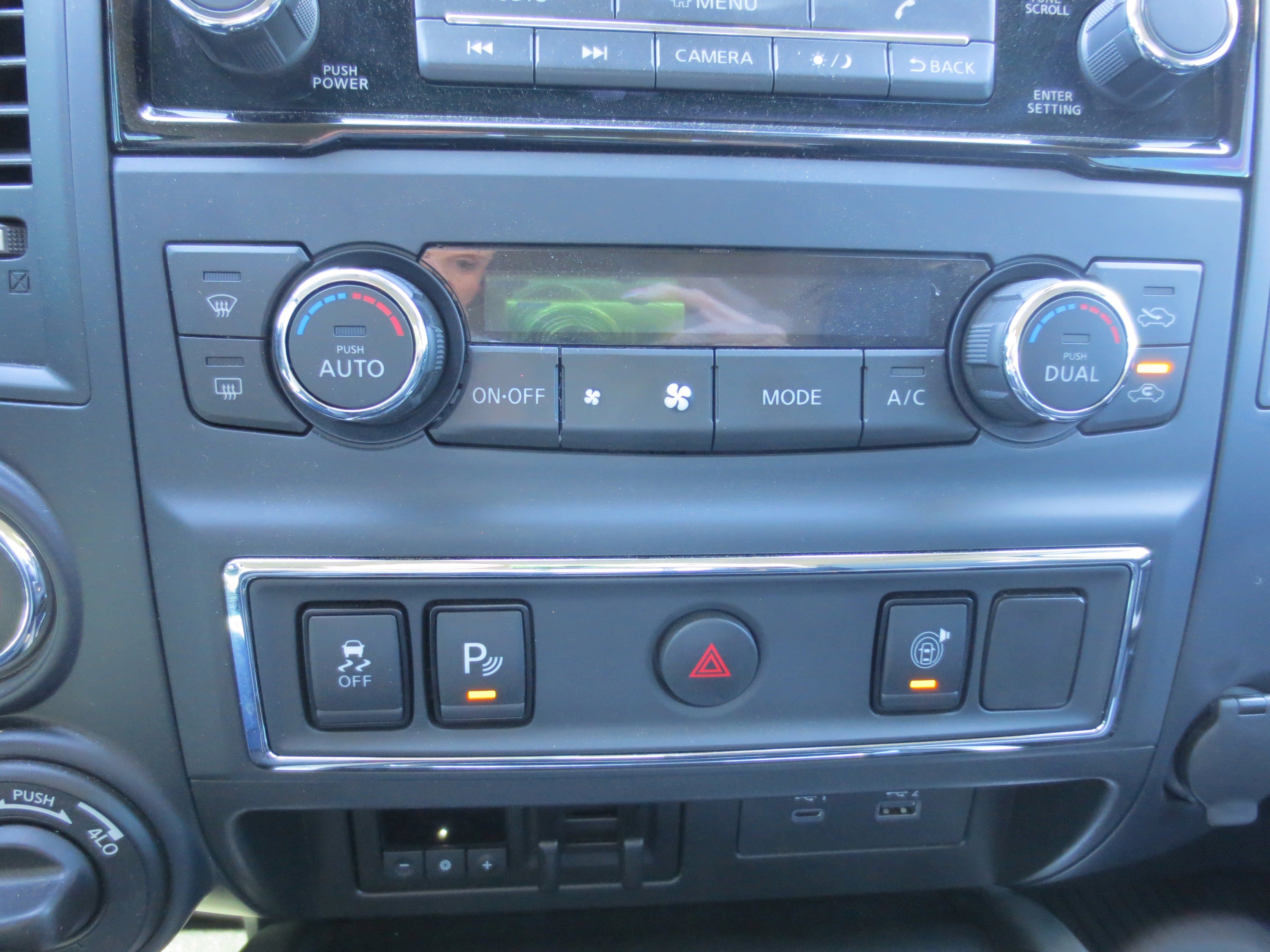 2024 Nissan Titan XD SV