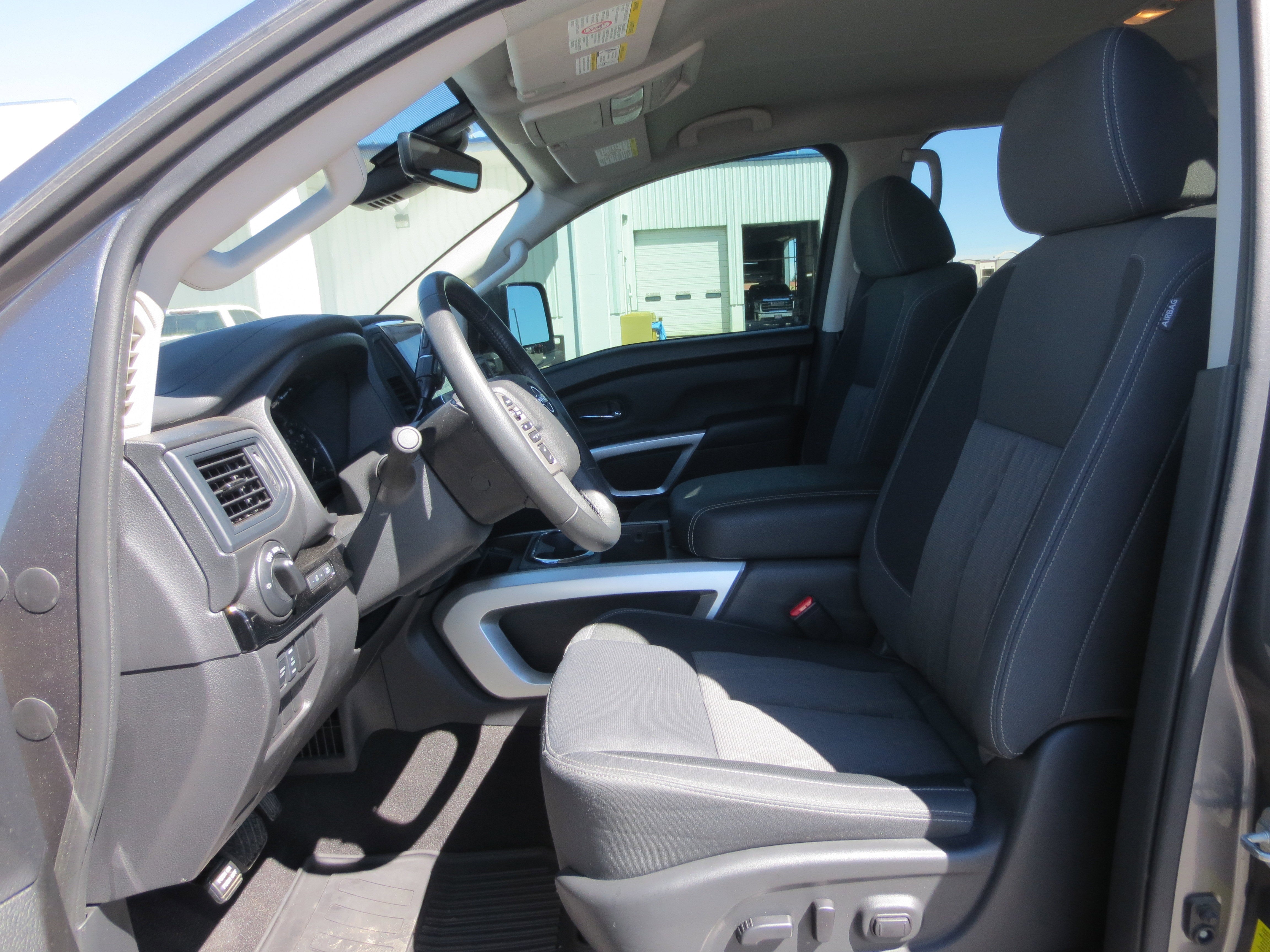 2024 Nissan Titan XD SV