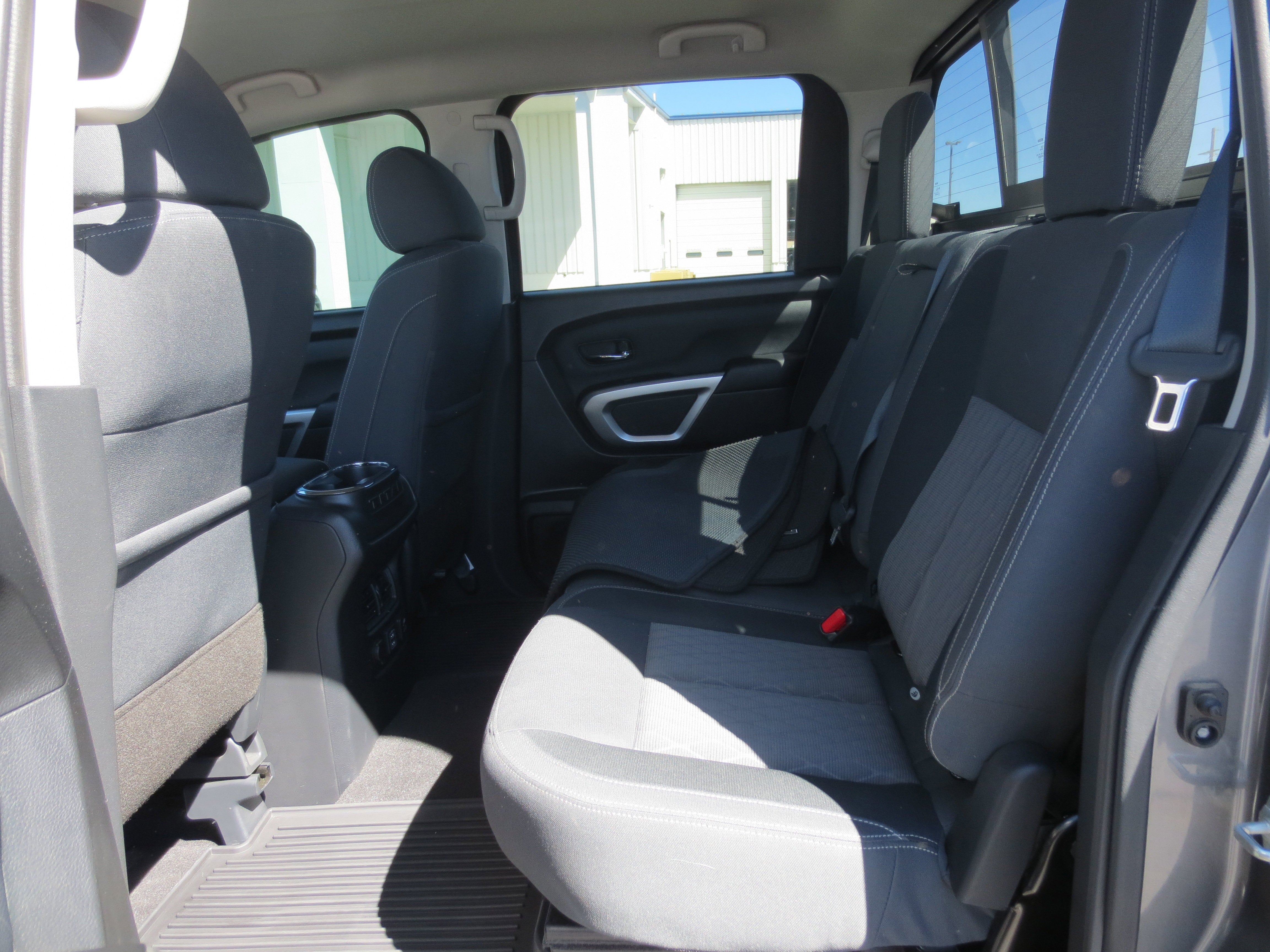 2024 Nissan Titan XD SV