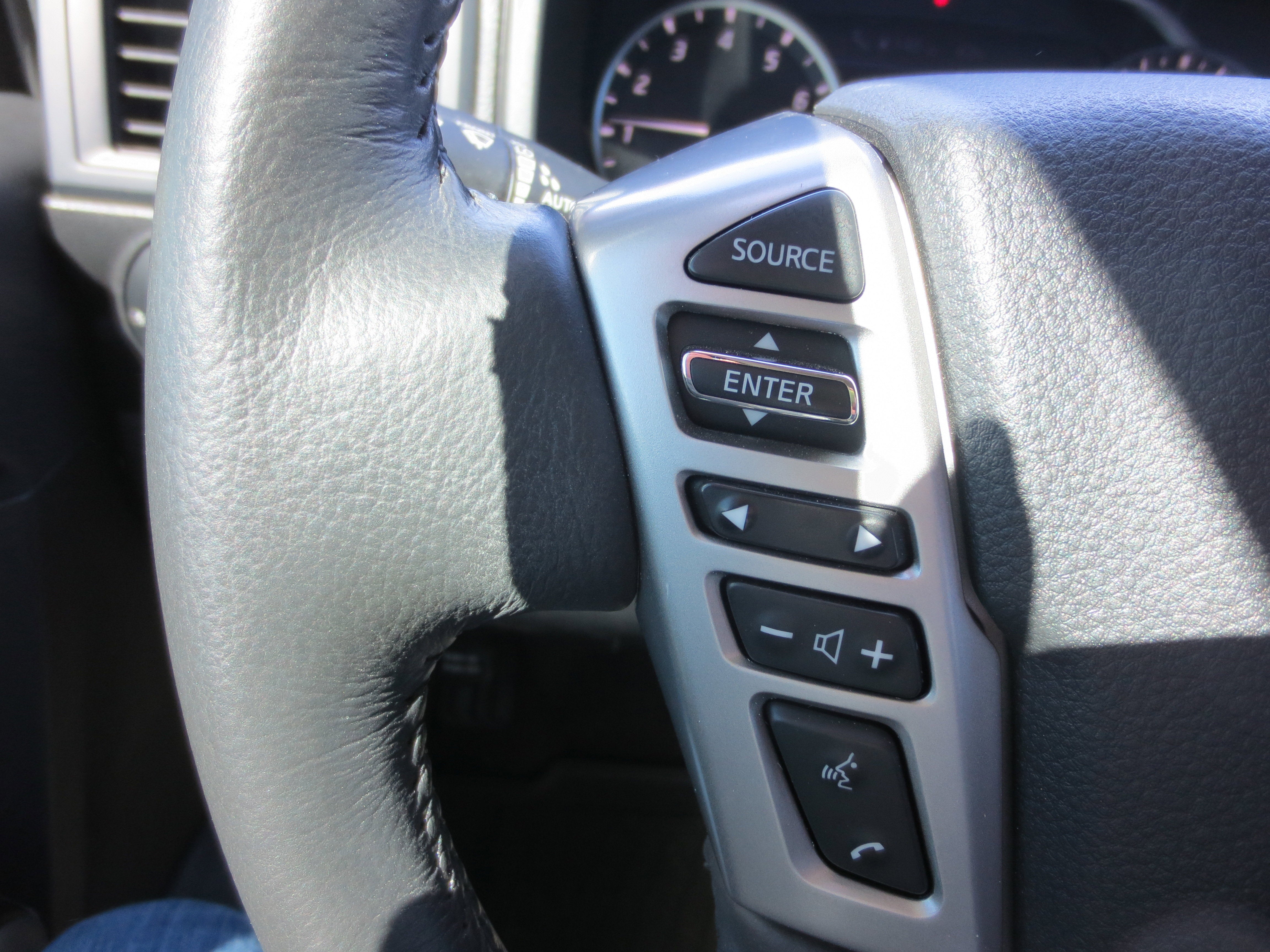 2024 Nissan Titan XD SV