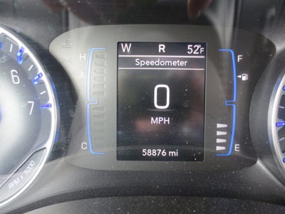 2022 Chrysler Voyager LX