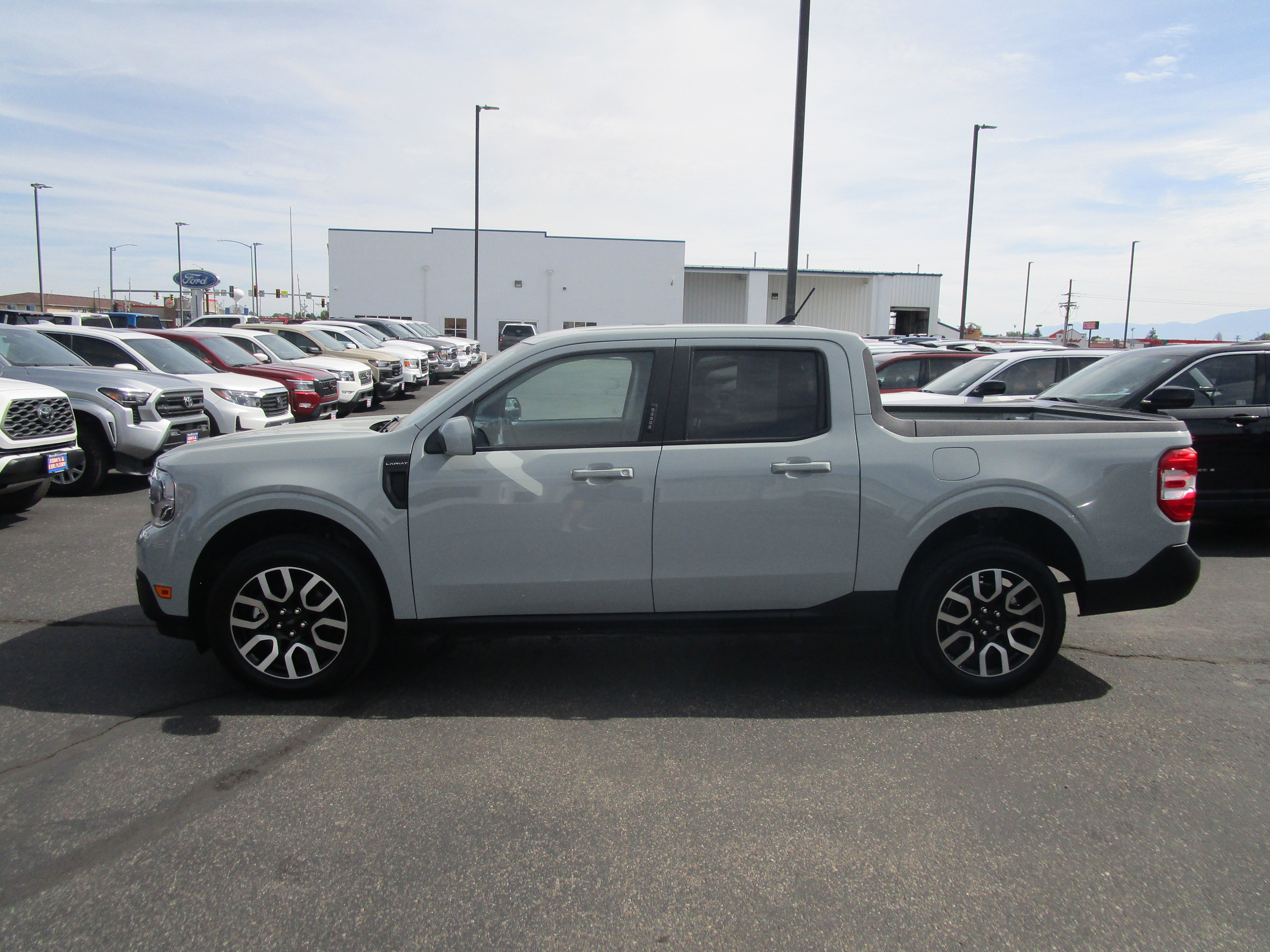 2023 Ford Maverick XL