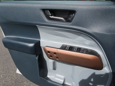 2023 Ford Maverick XL