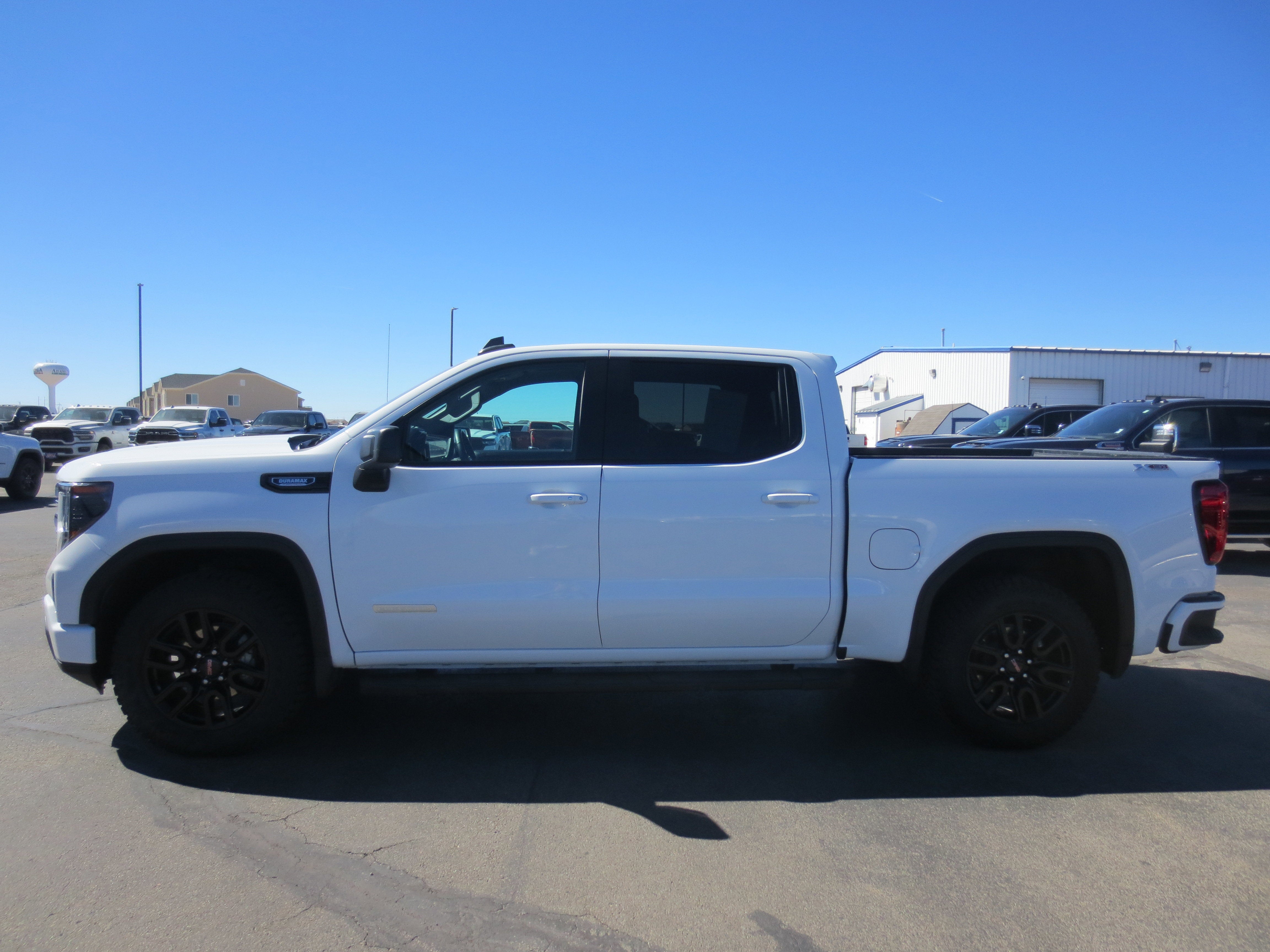 2025 GMC Sierra 1500 Elevation