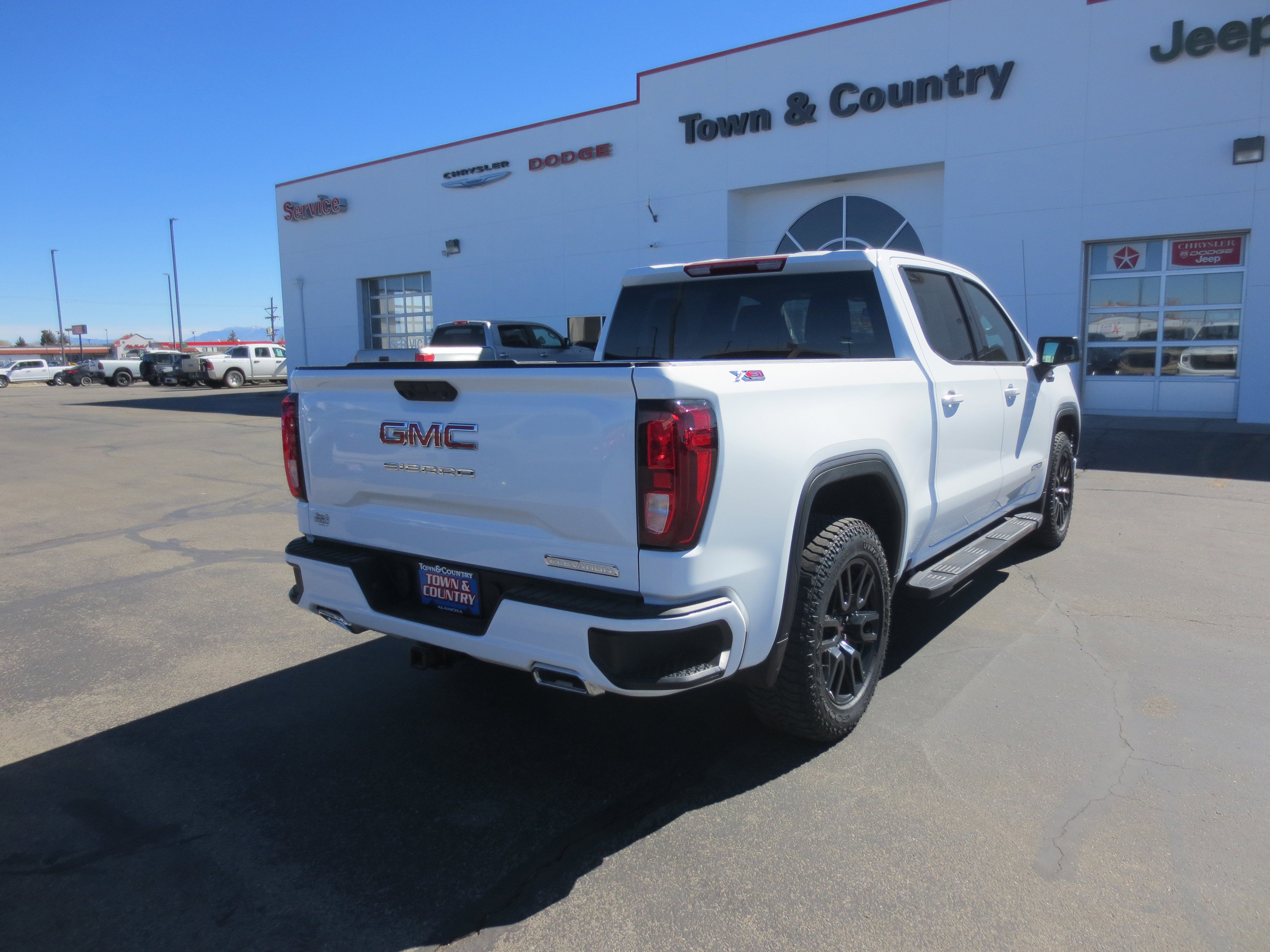 2025 GMC Sierra 1500 Elevation