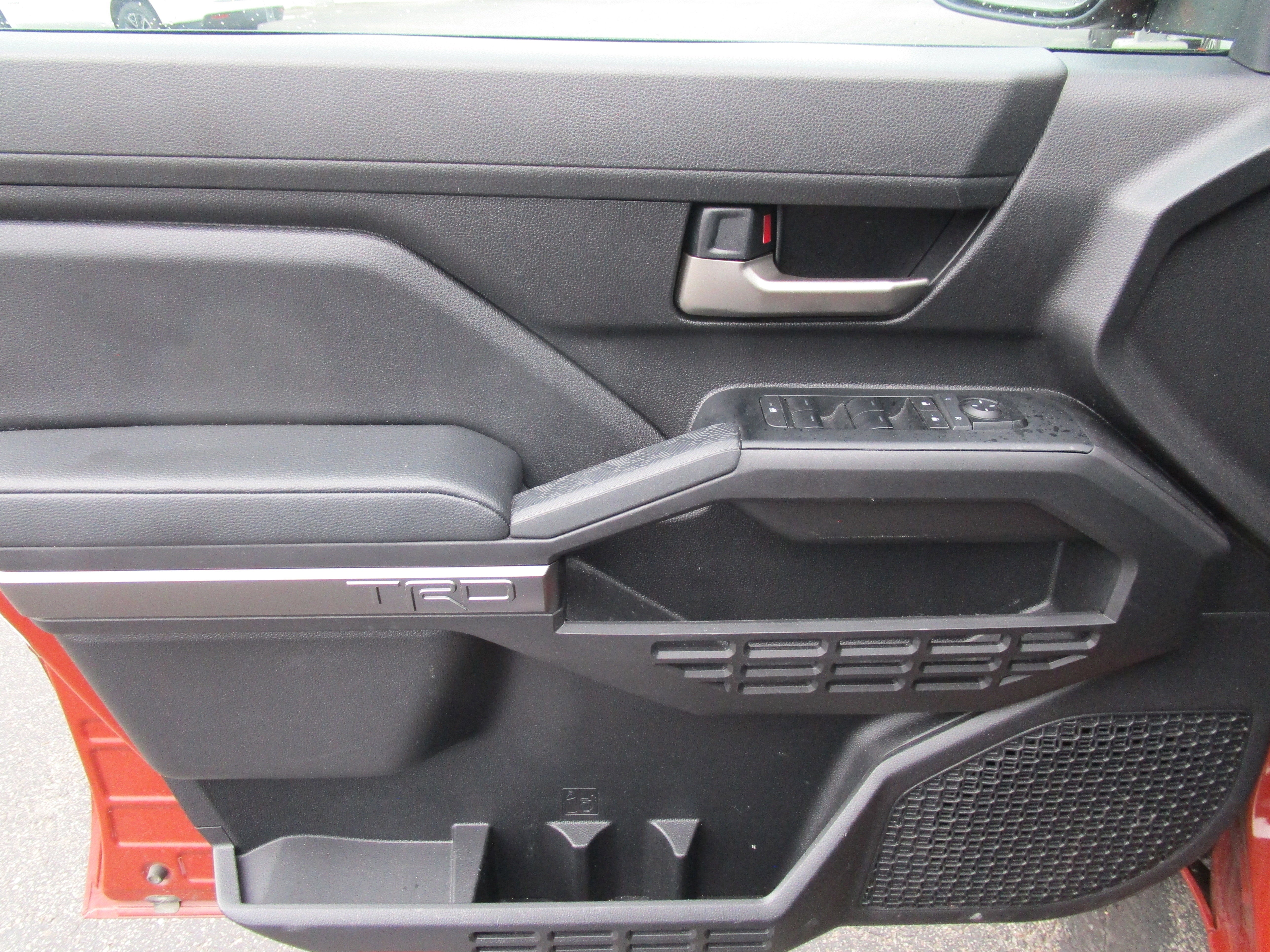 2025 Toyota Tacoma 4WD SR