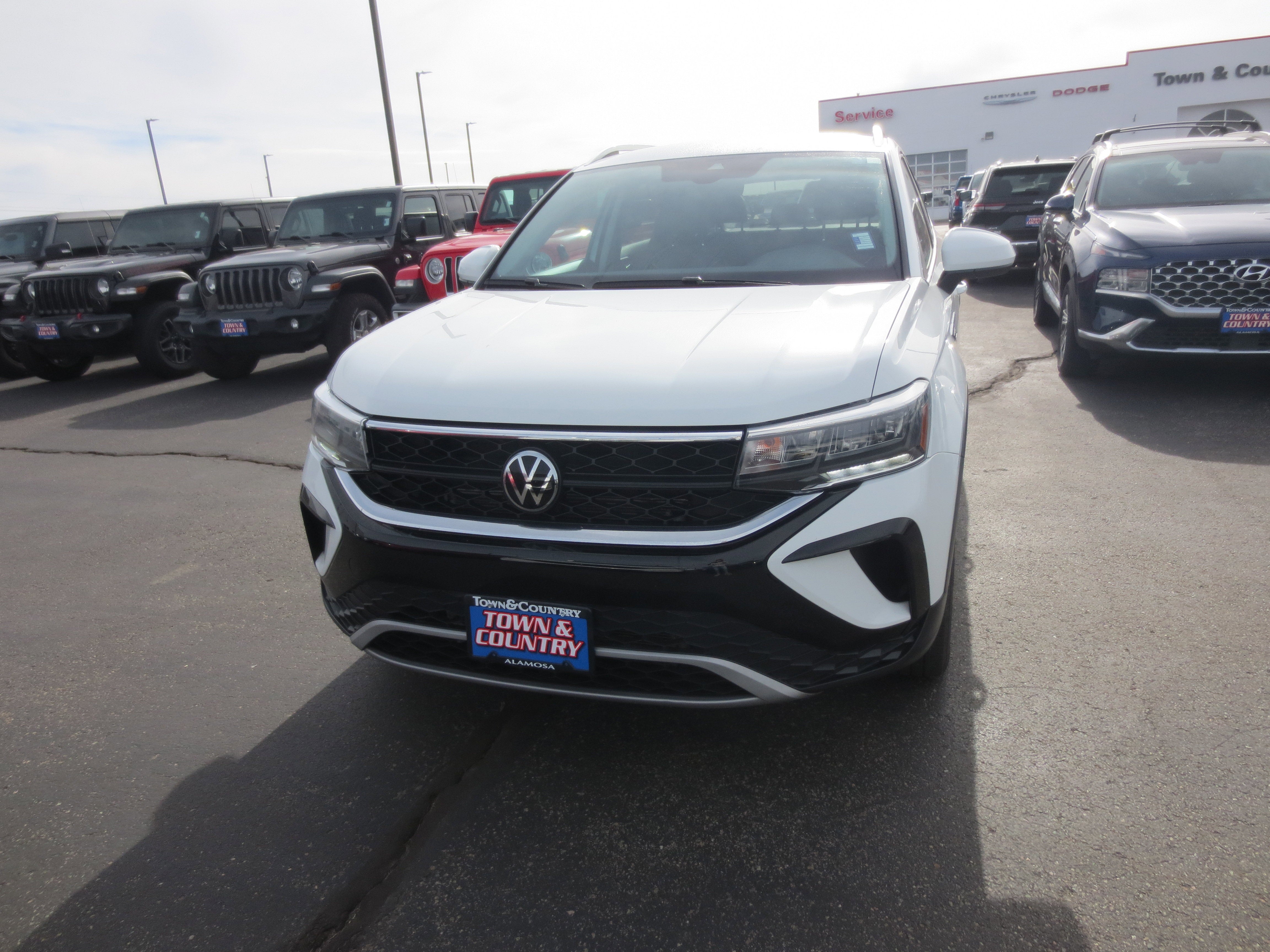 2024 Volkswagen Taos SE