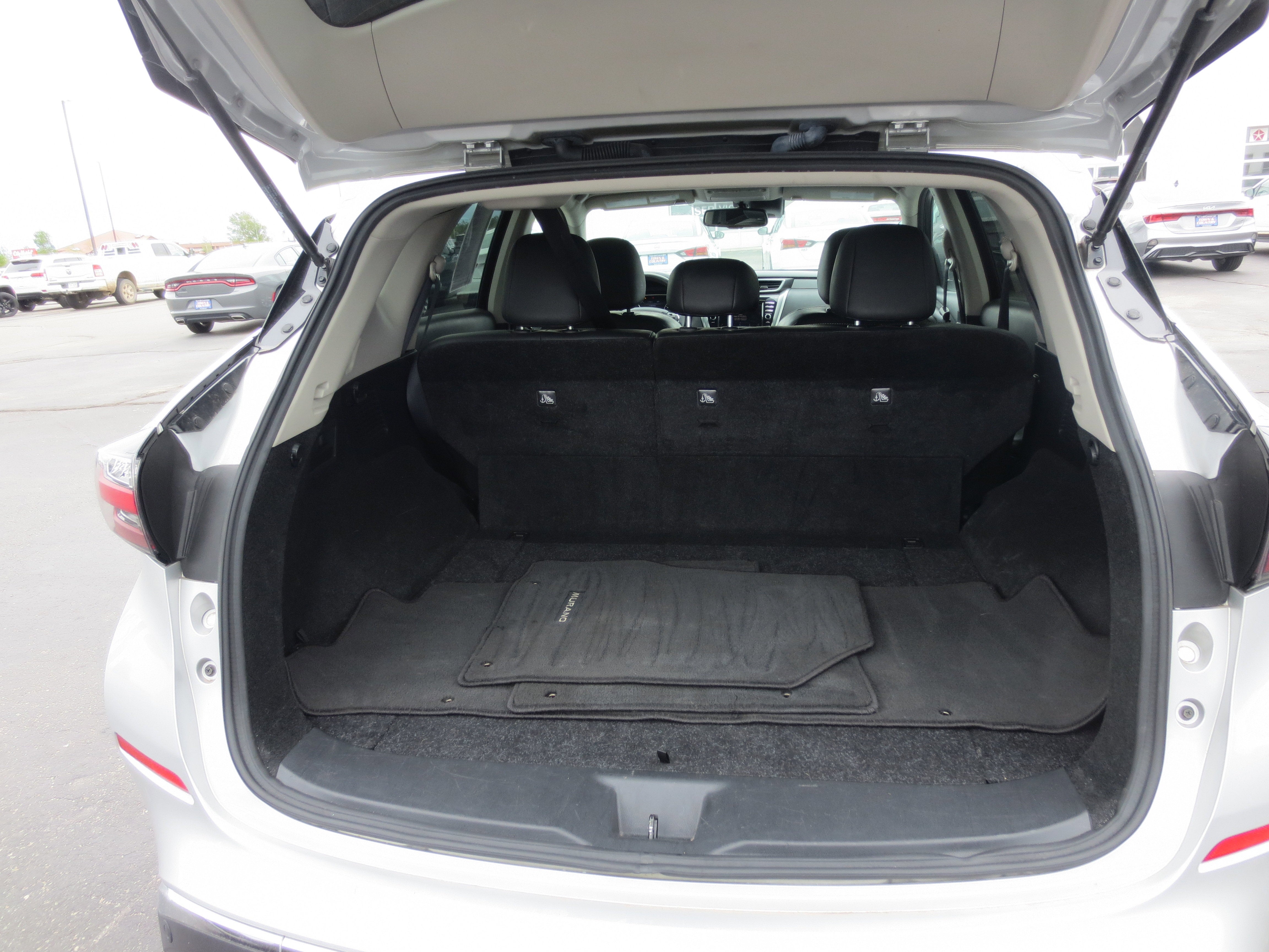 2023 Nissan Murano SV