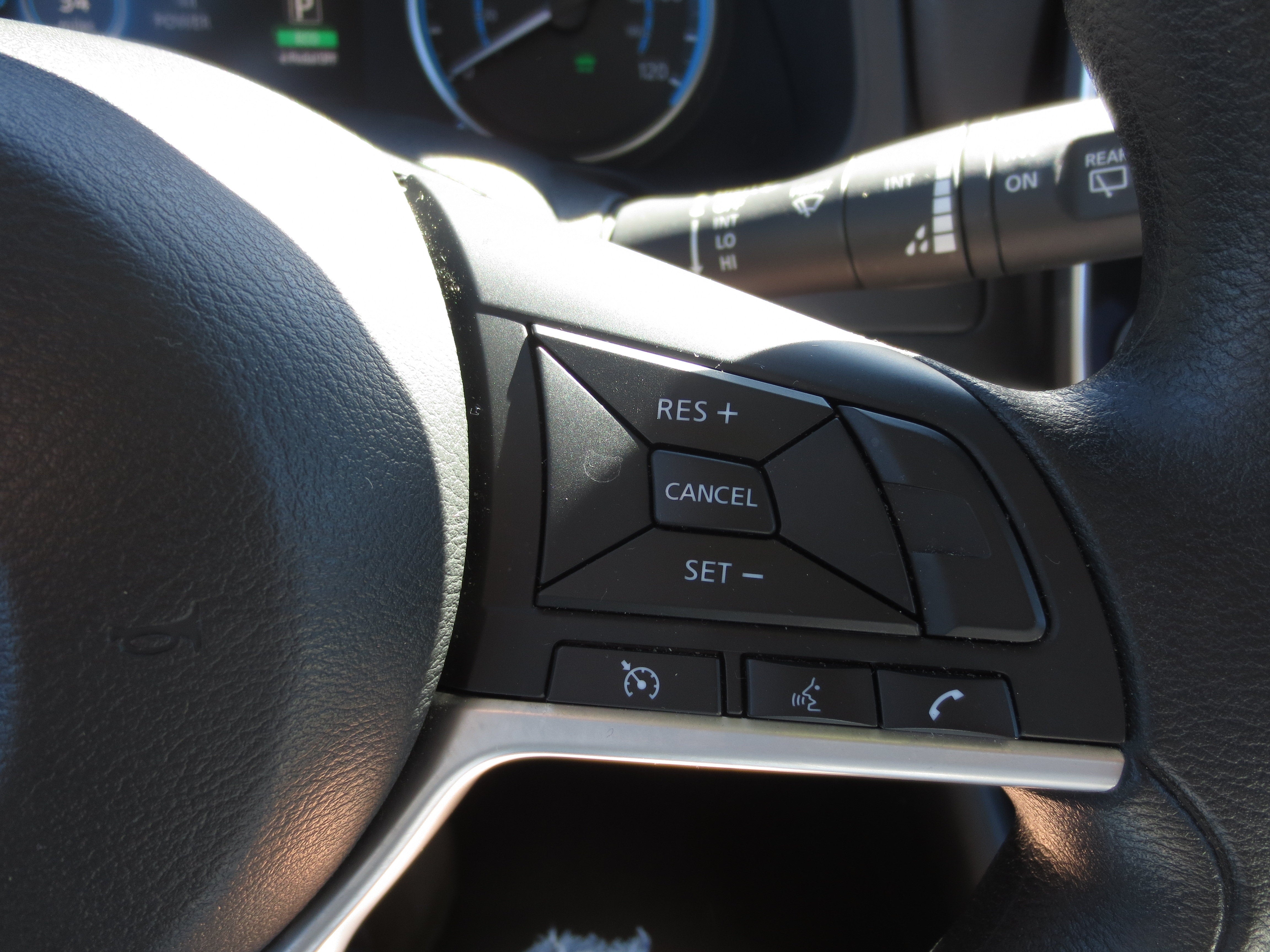 2025 Nissan LEAF S