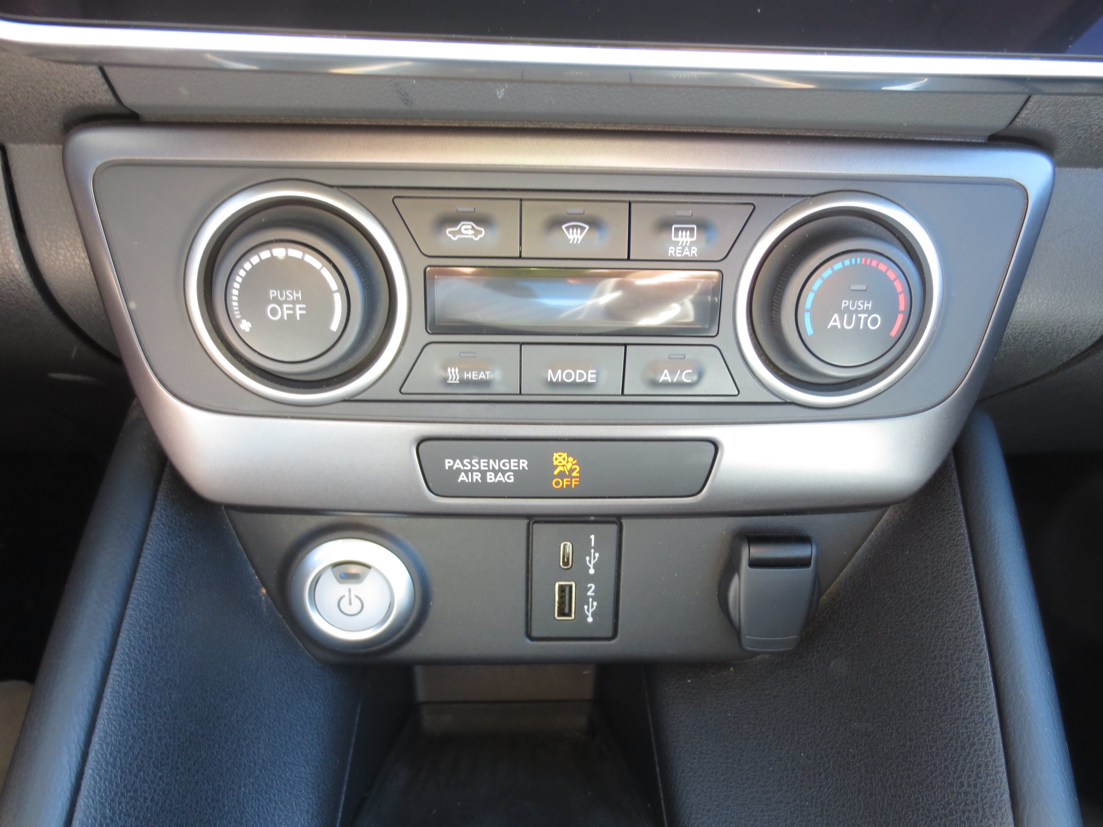 2025 Nissan LEAF S