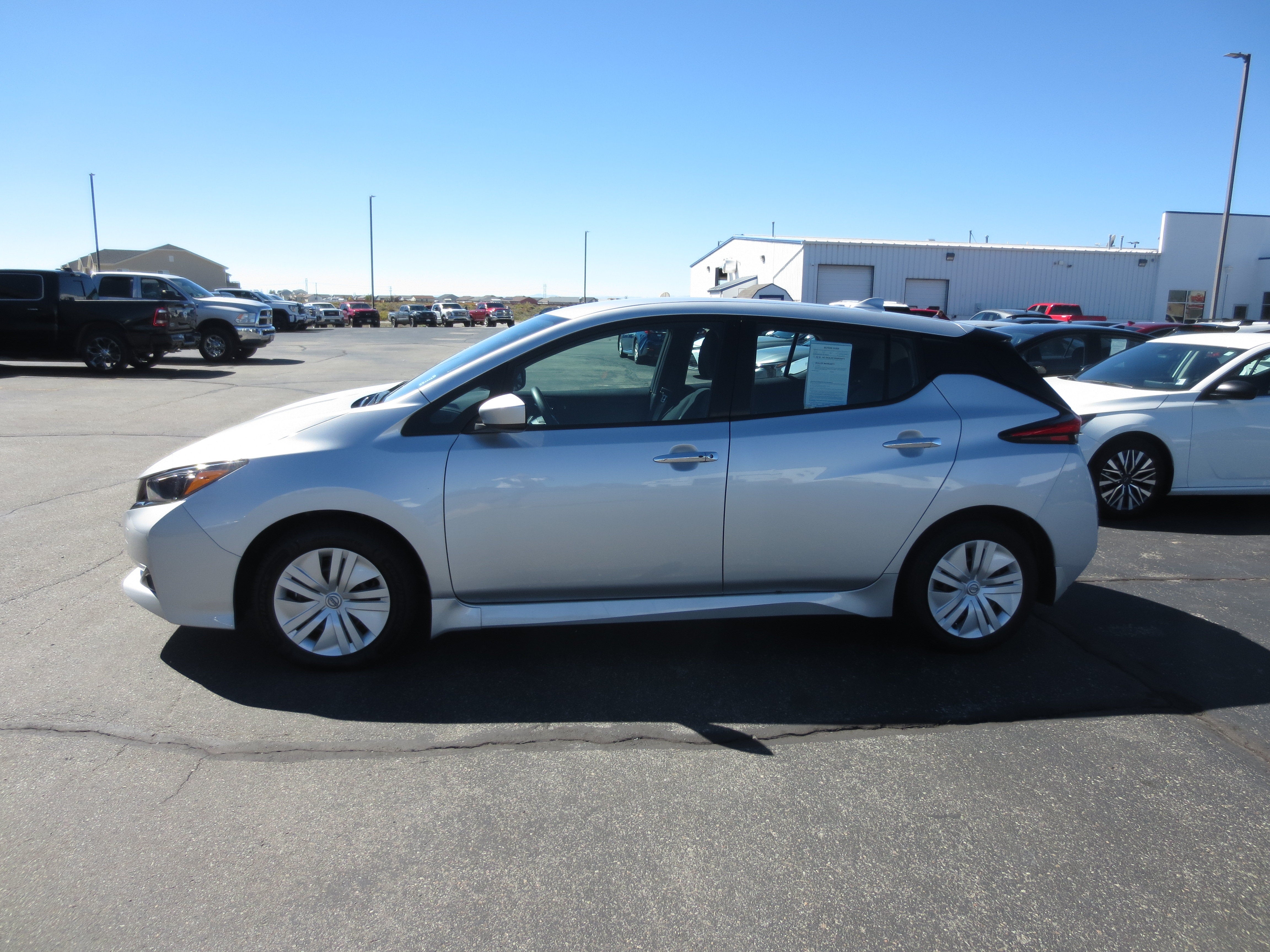 2025 Nissan LEAF S
