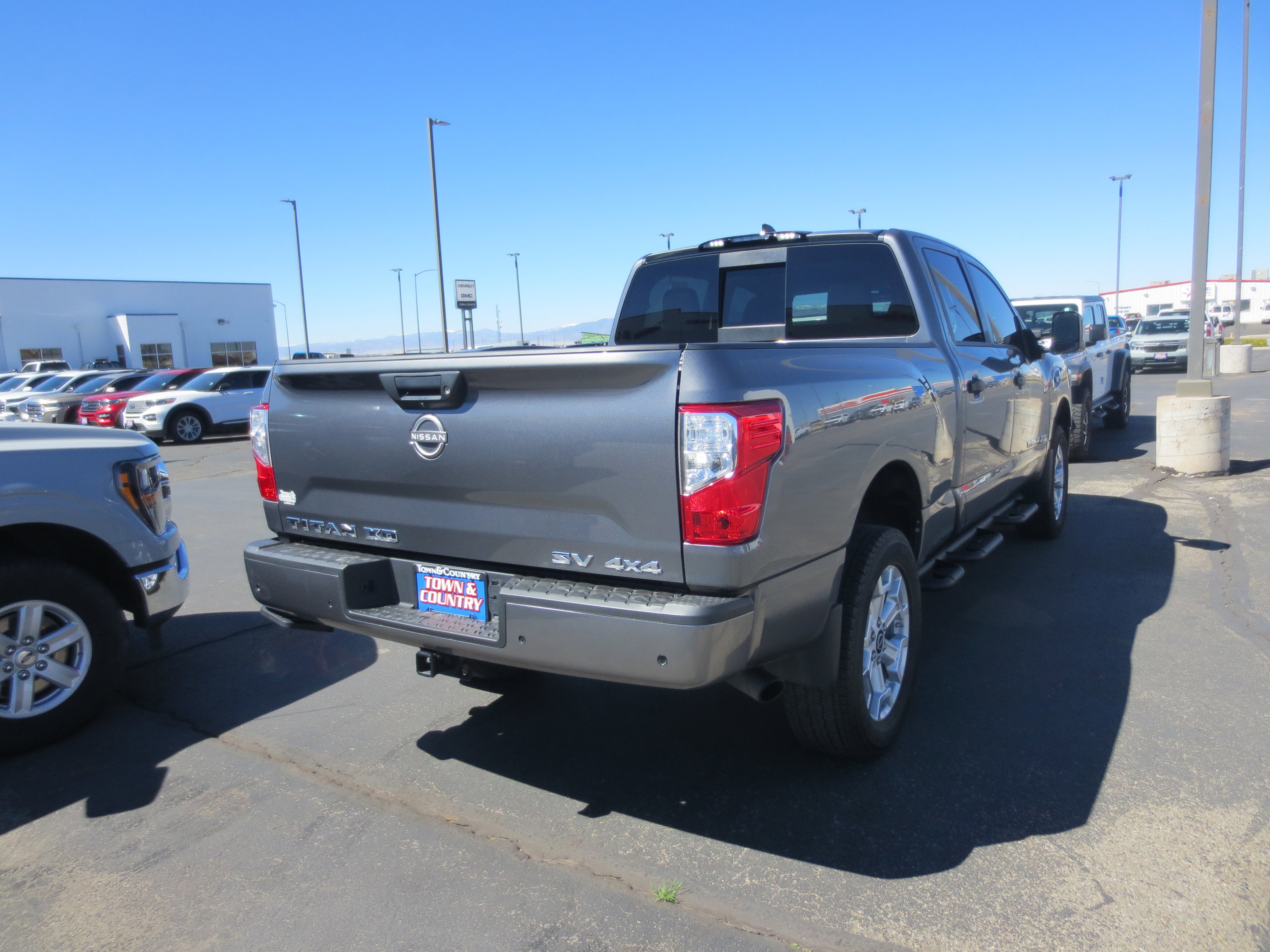 2024 Nissan Titan XD SV