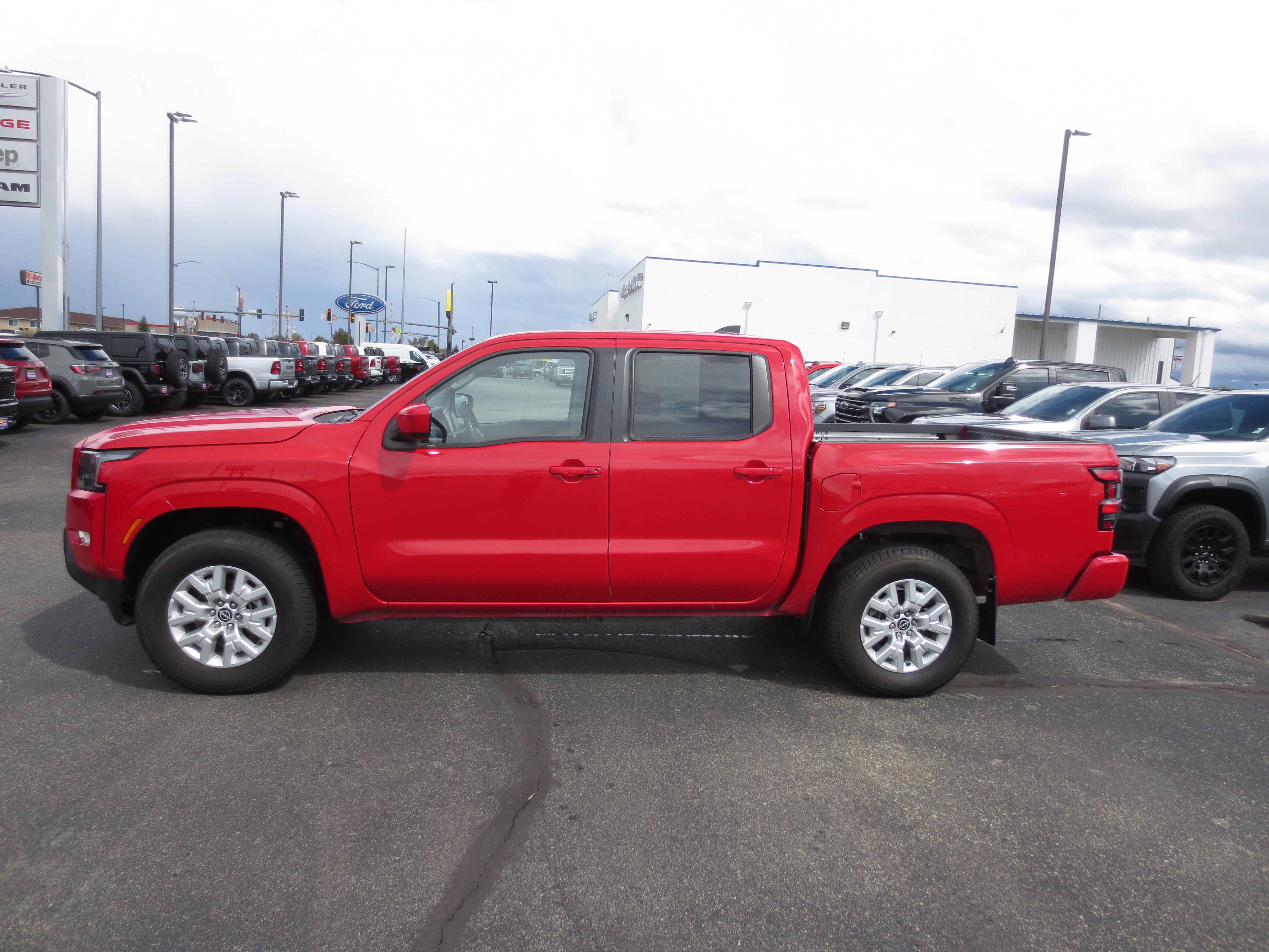 2022 Nissan Frontier SV