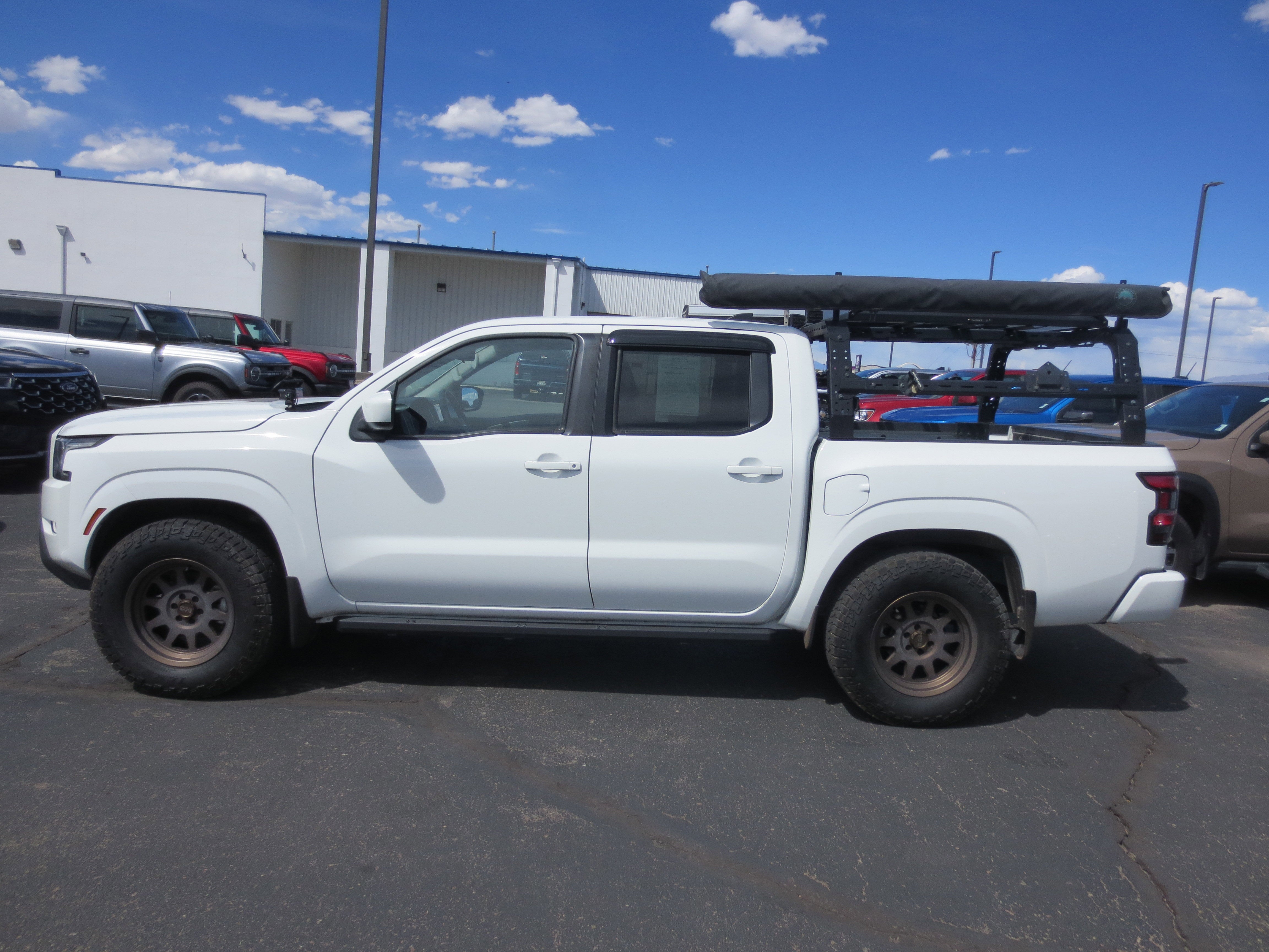 2022 Nissan Frontier SV