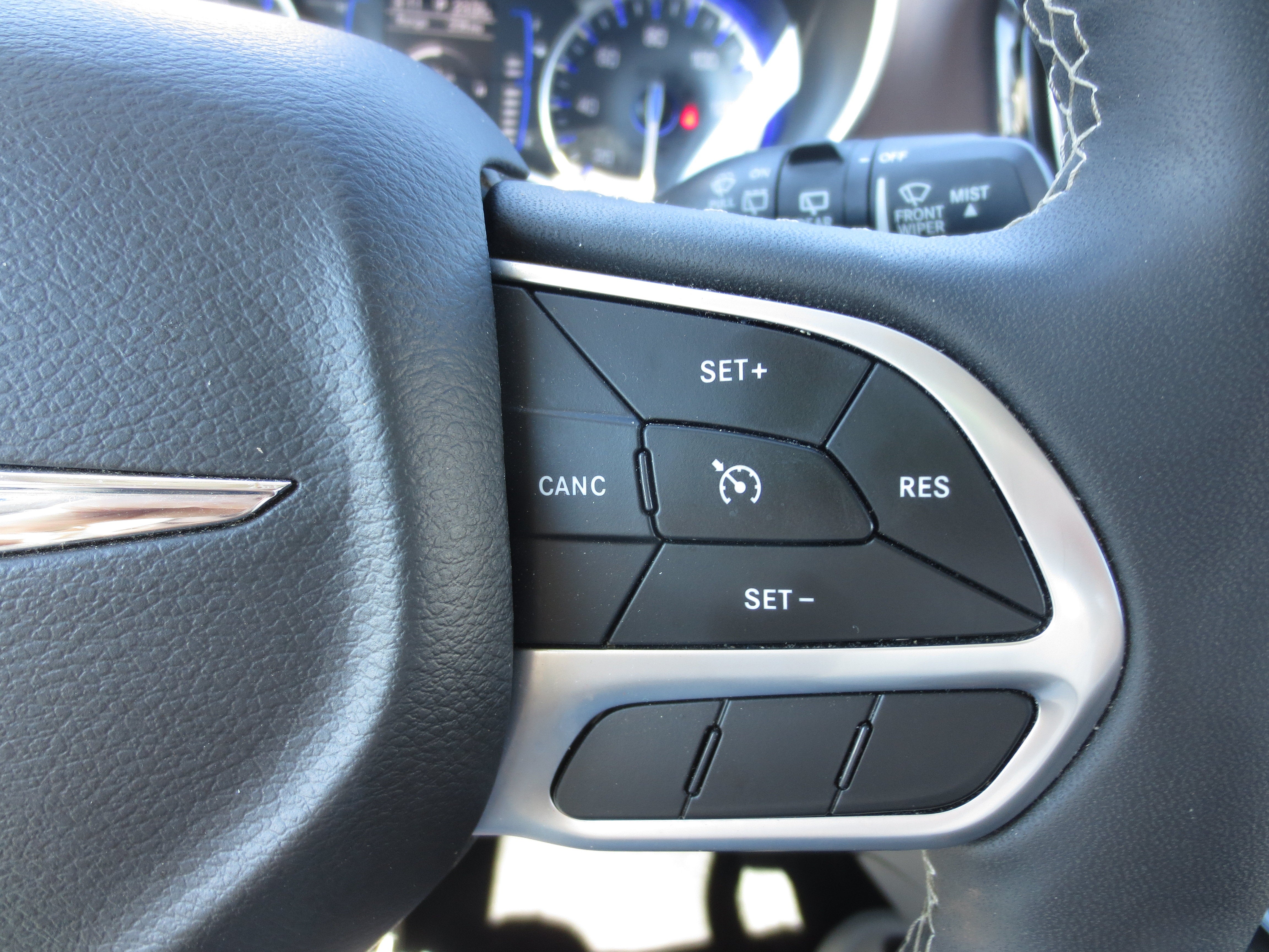 2024 Chrysler Voyager LX