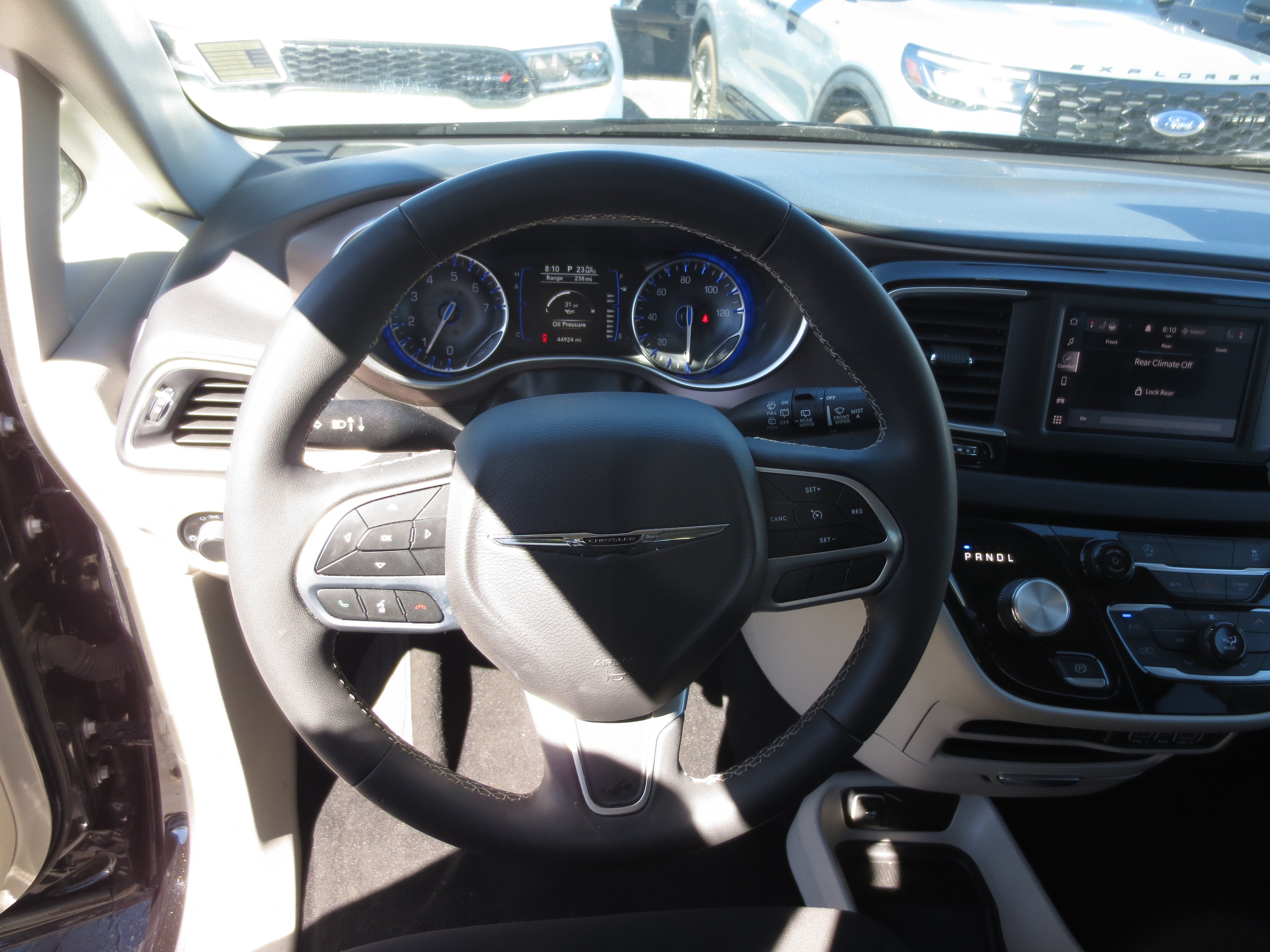 2024 Chrysler Voyager LX