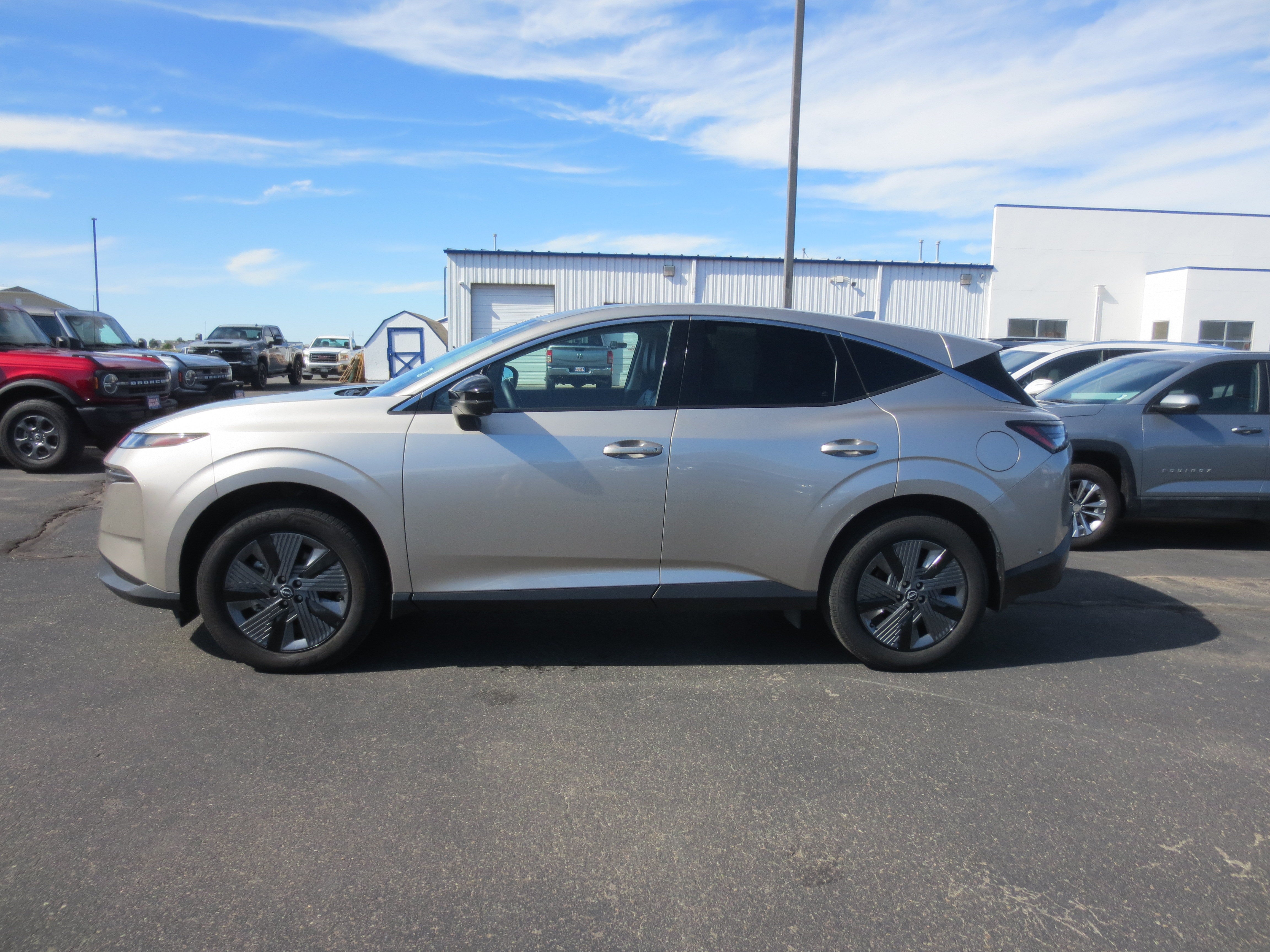 2025 Nissan Murano SL