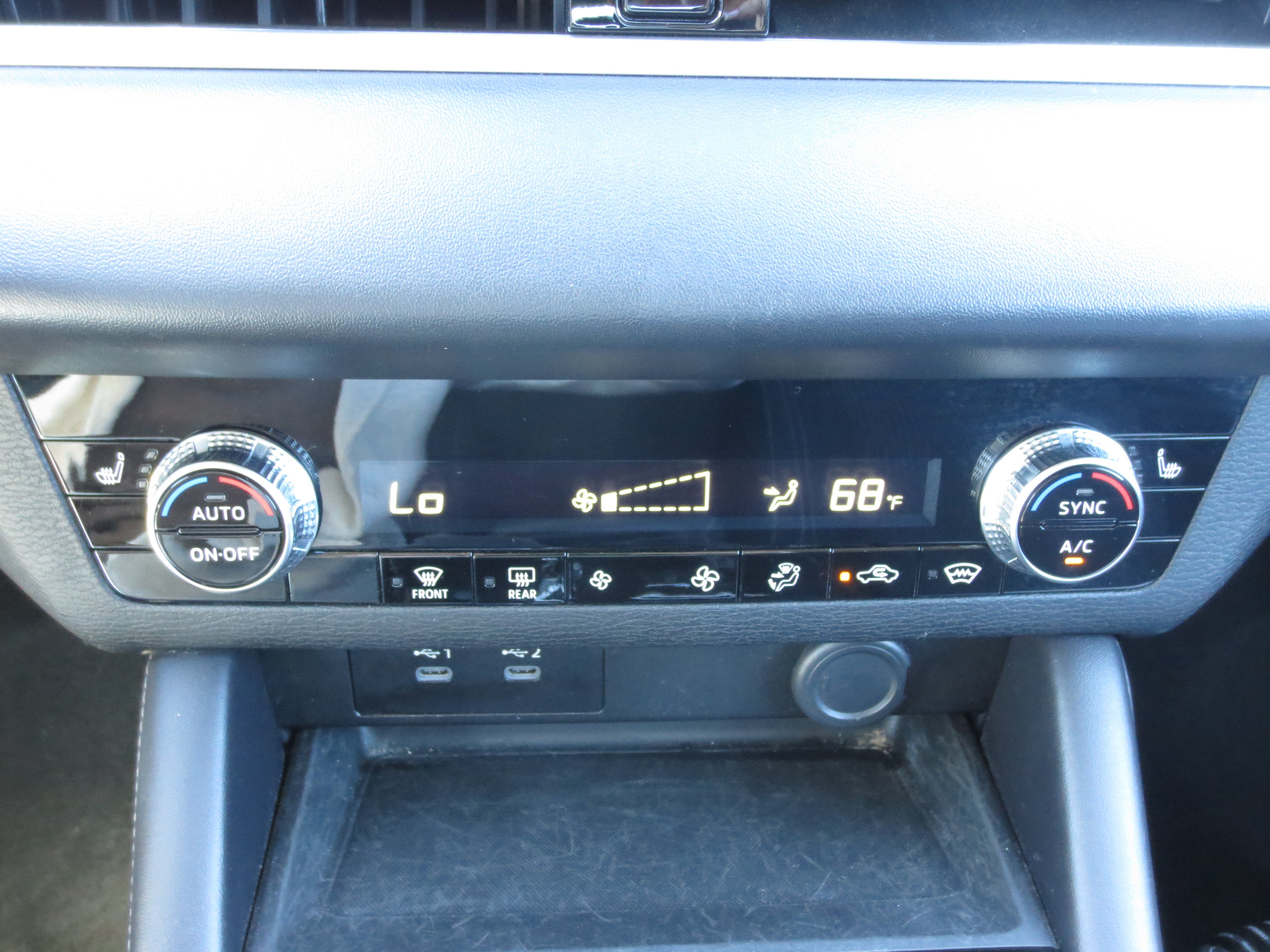 2025 Mitsubishi Outlander ES