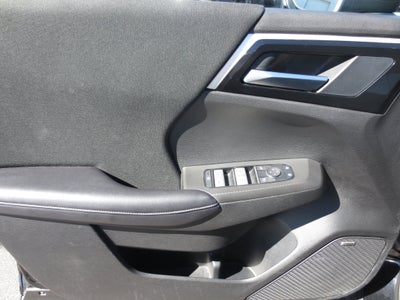 2025 Mitsubishi Outlander ES